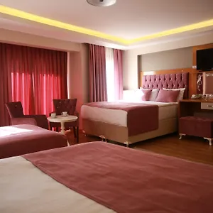 فندق بلاك بيرل